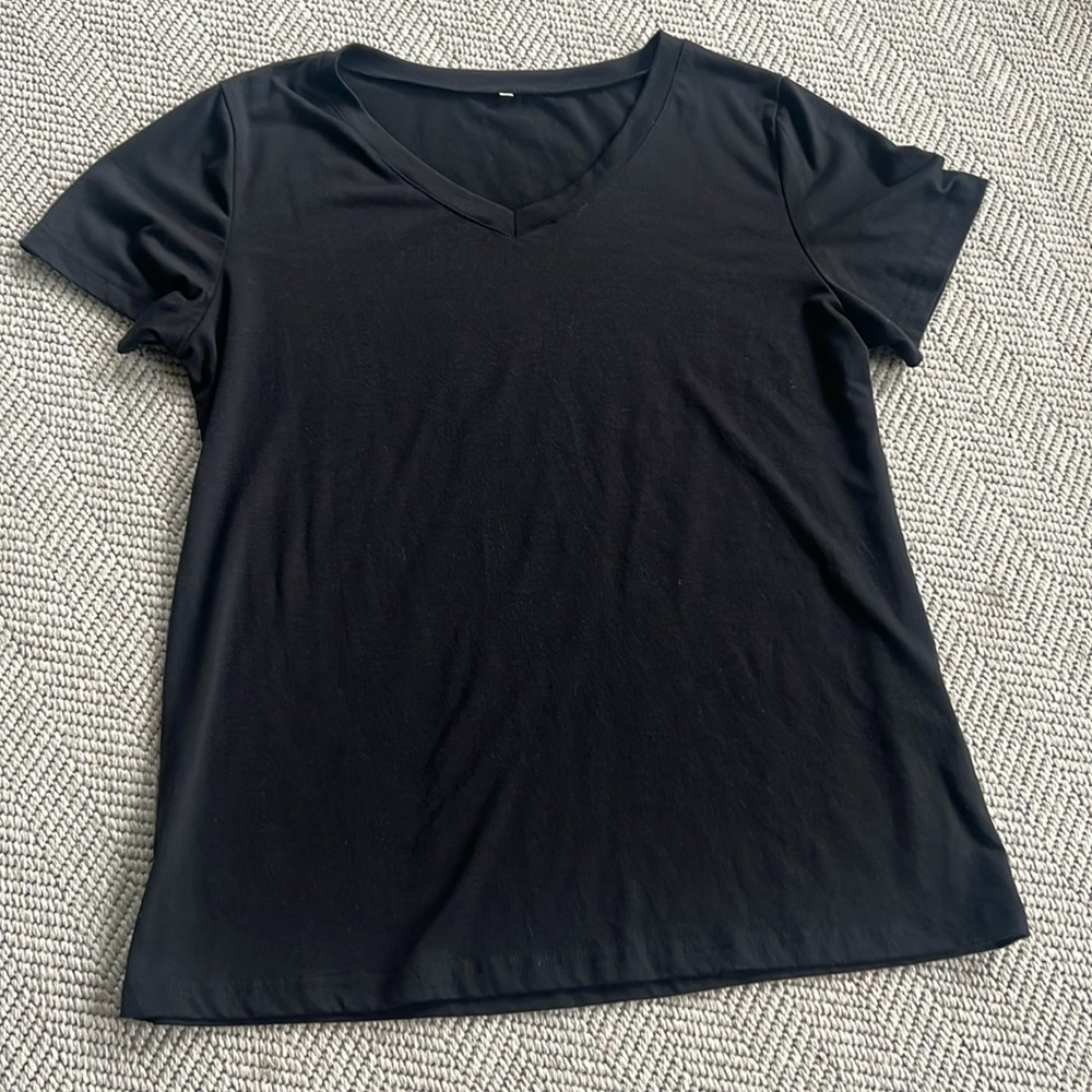 V neck tee